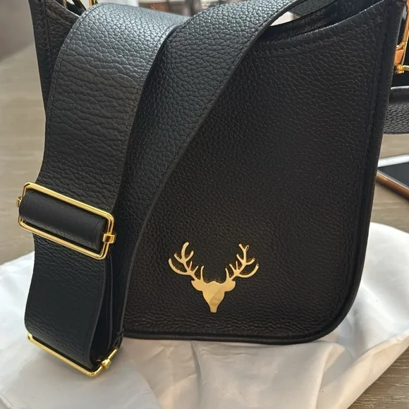 Taxidermy 💯 original Black Crossbody Bag with Gold Deer Logo - Picture 2 of 6